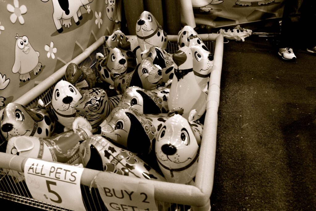 balloon pets at la fair