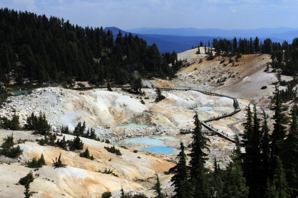 bumpass-hell-from-above