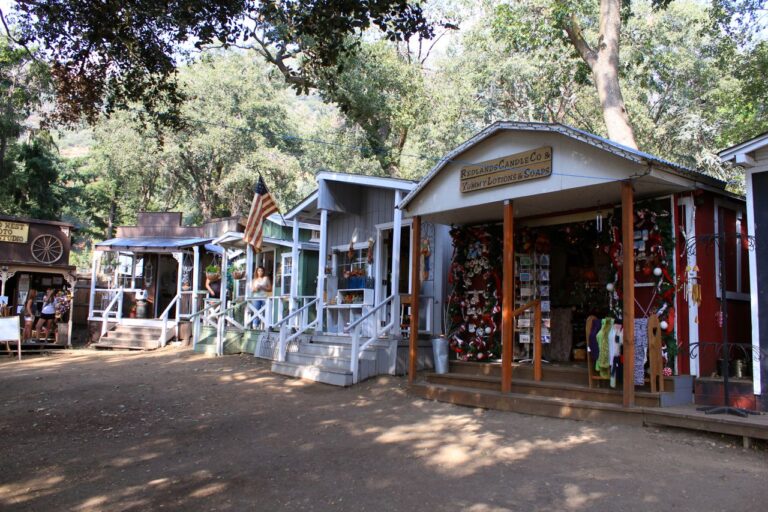 Oak Glen, California Apples, Farms, Art and Pie California Through