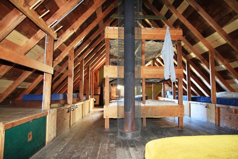 Hiking the Mt Baldy Summit & Eating at Top of the Notch Restaurant