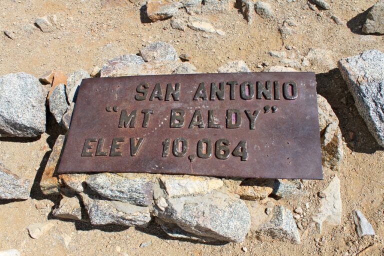 Hiking the Mt Baldy Summit & Eating at Top of the Notch Restaurant