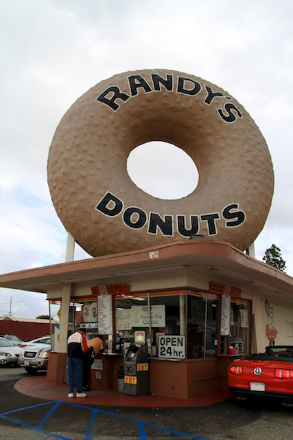 Randys donuts with walk up
