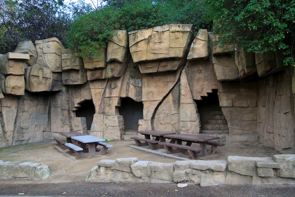 Old LA Zoo in Griffith Park: An Abandoned Zoo - California Through My Lens