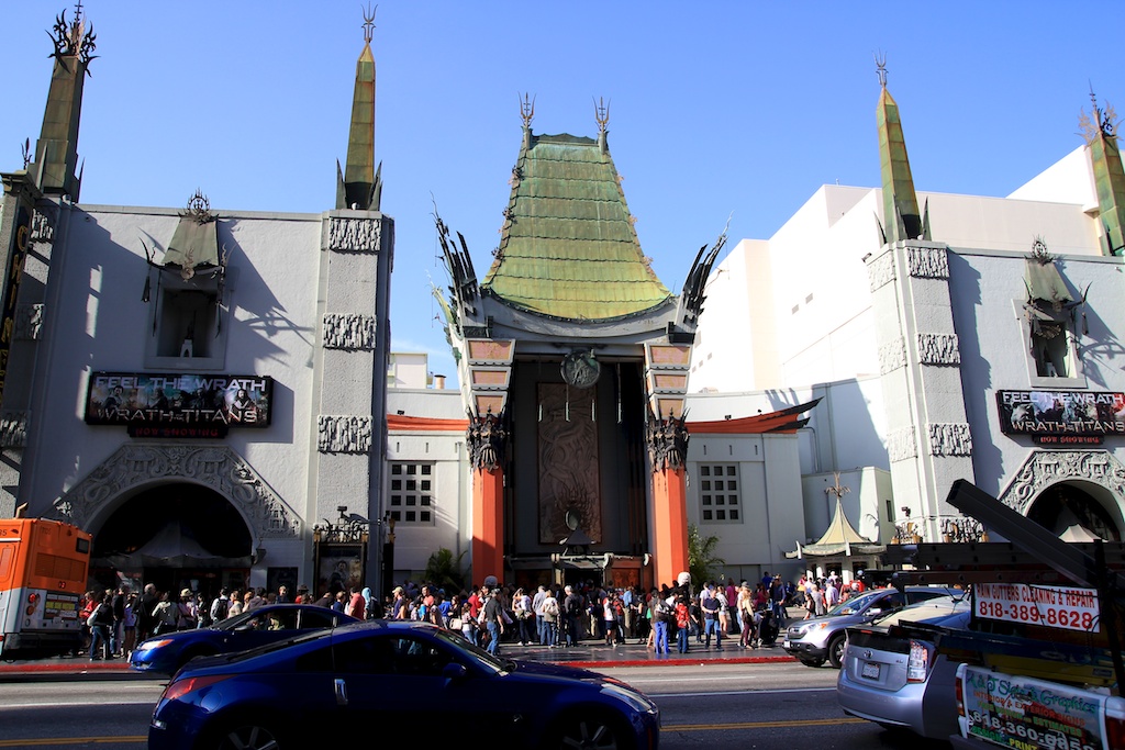 tcl-grauman-s-chinese-theater-movies-and-celebrity-footprints