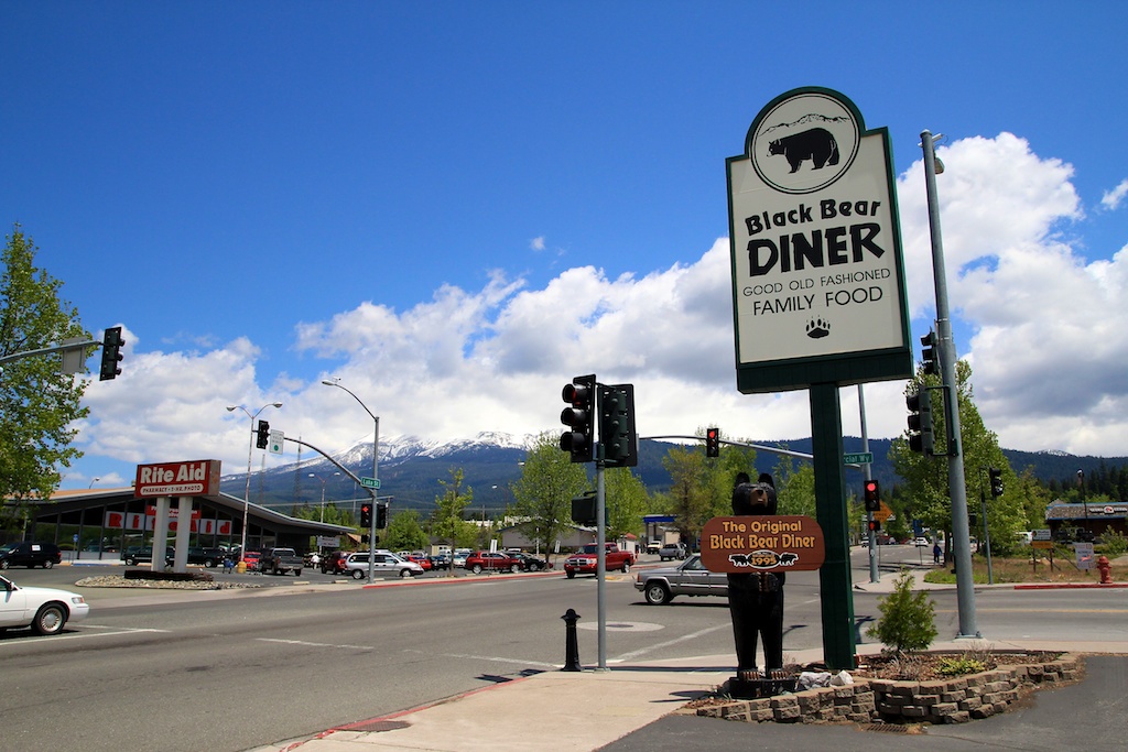 Black Bear Diner: Breakfast at the Base of Shasta - California Through