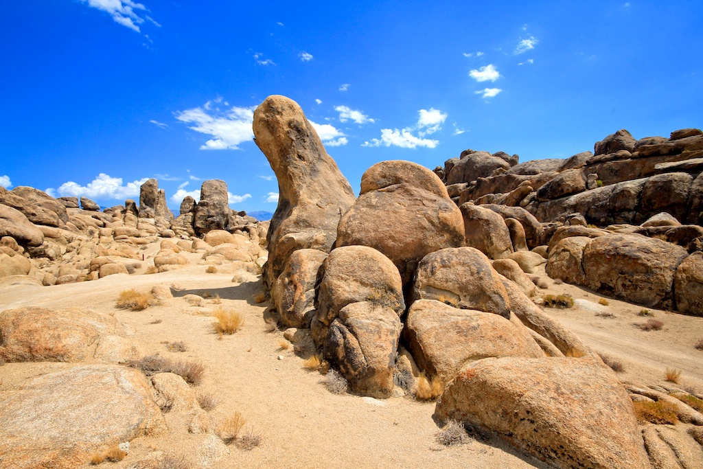 Southern Alabama Hills Formations : Climbing, Hiking