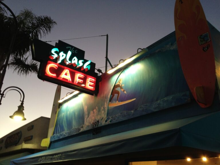Splash Cafe in Pismo Beach: California’s Best Clam Chowder