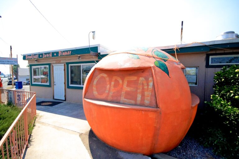 Joe’s Giant Orange Cafe in Shasta City
