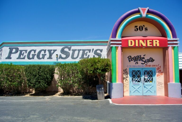 Peggy Sue’s Diner: 1950’s Style Diner with a Dinosaur Park