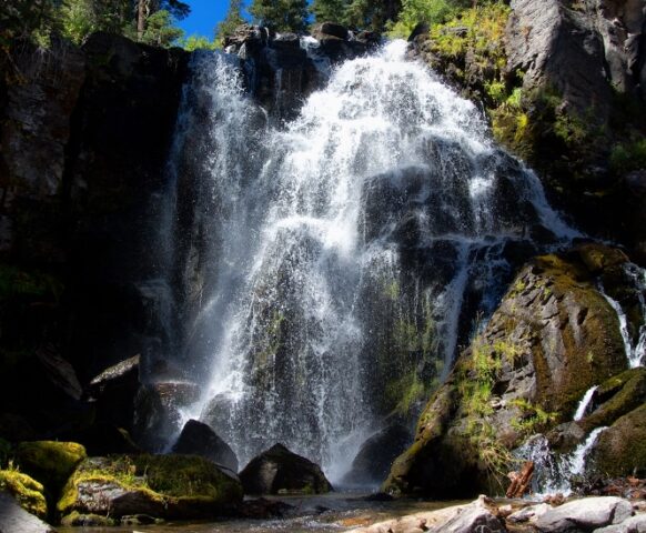 Lassen National Park Attractions: Hikes, Lakes, Caves and Geothermal ...