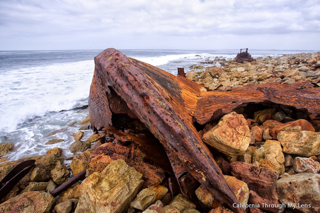 Cross the Caves & Reach the Shipwreck