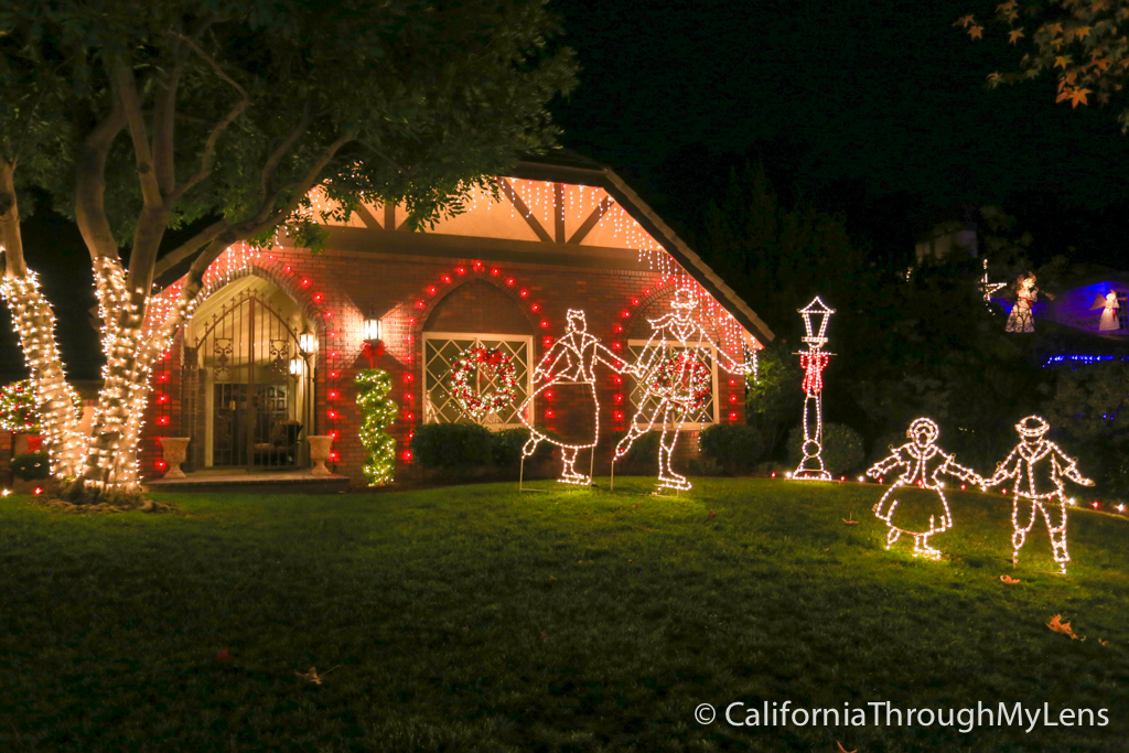 Thoroughbred St Christmas Lights in Rancho Cucamonga California