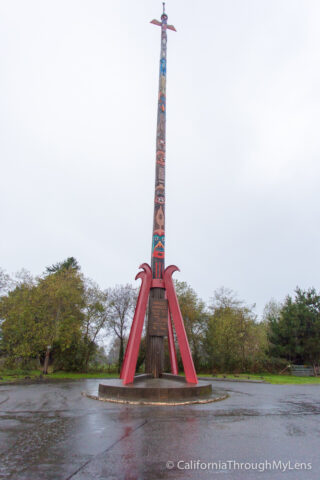 Largest Totem Pole-1