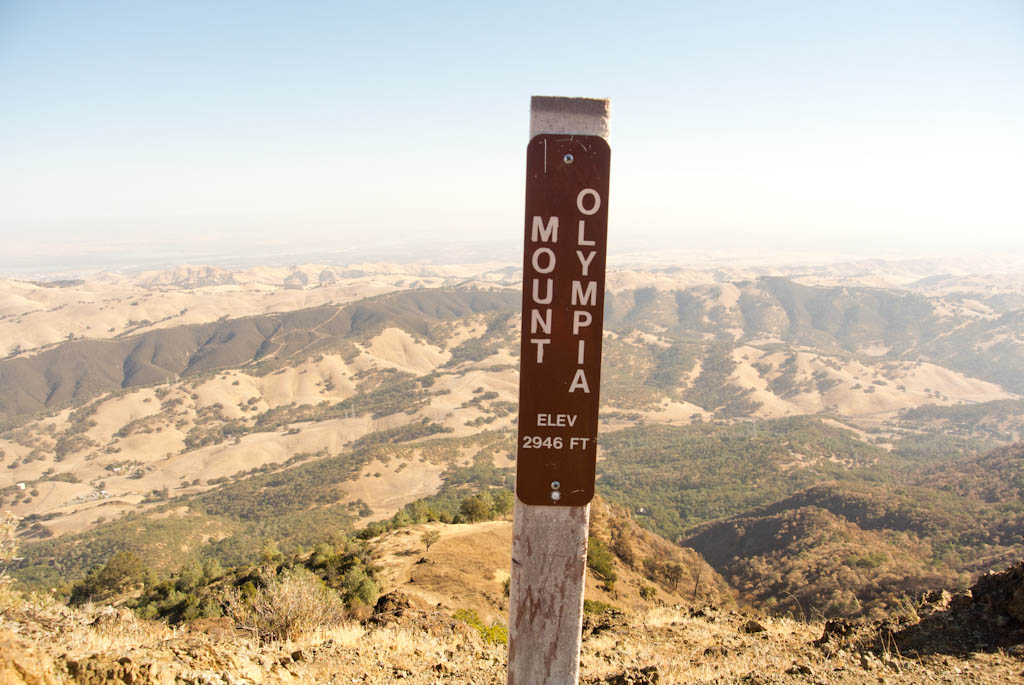 Hiking North Peak & Mt Olympia in Mt Diablo State Park California