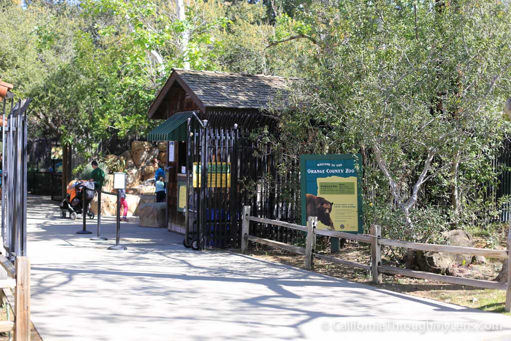 Irvine Regional Park Lakes, A Zoo & Train Rides California Through