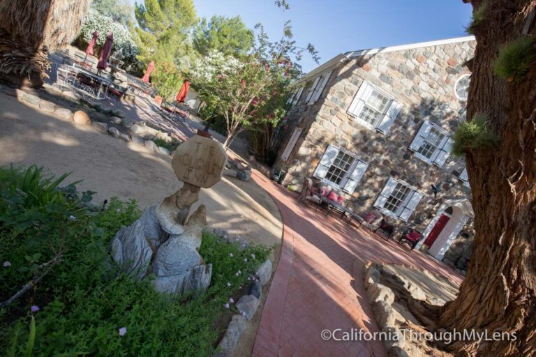 Roughley Manor Bed & Breakfast: 29 Palms Historic Hotel