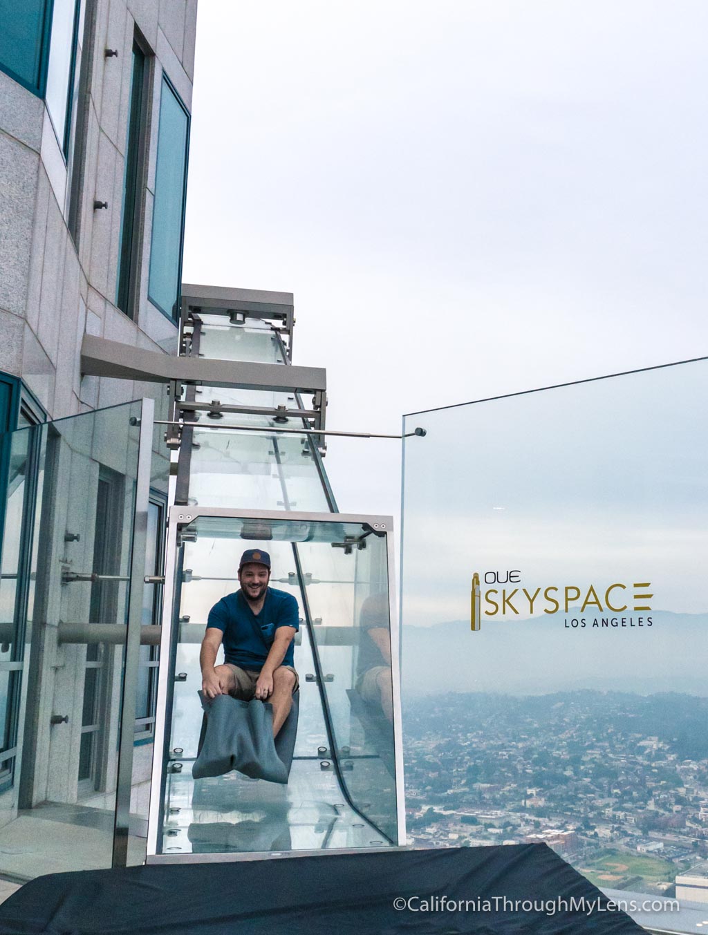 OUE Skyspace Glass Slide & Open Air Observation Deck in Los Angeles