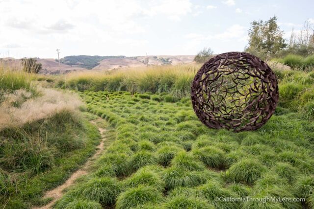 Snowmen on parade at CornerStone garden and sculpture center in Sonoma,  California, USA Stock Photo - Alamy