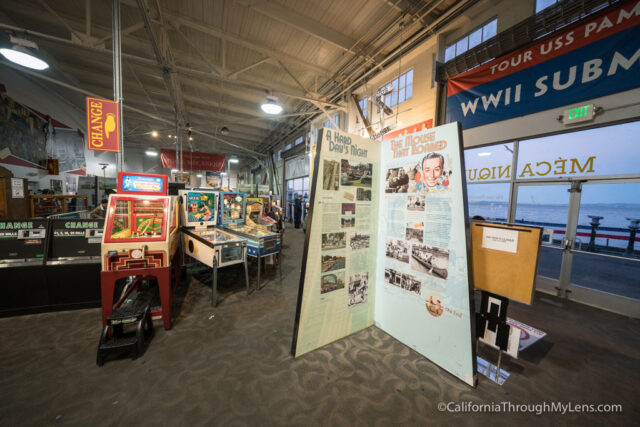 San Francisco, Pier 39, Fisherman`s Wharf - the Banner of Hard