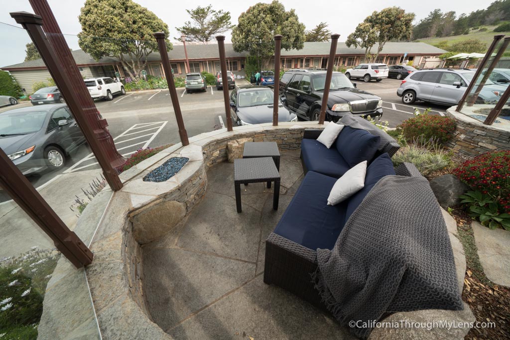 Sea Otter Inn on Cambria's Moonstone Beach Drive - California Through