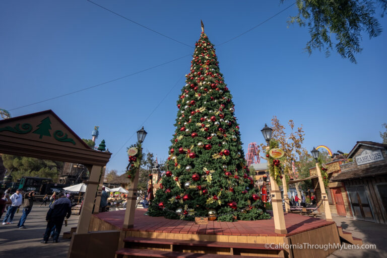 Knotts Merry Farm 8 Christmas Spots to Visit at Knotts Berry Farm